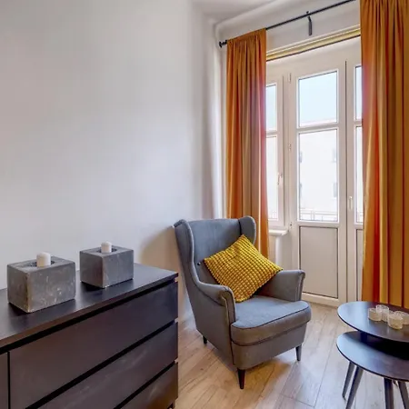 Swietojanska Street Parking Apartamento